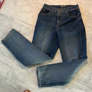 Relativity  Vintage jeans  High waisted  blue  dark wash  Size 6P  EUC